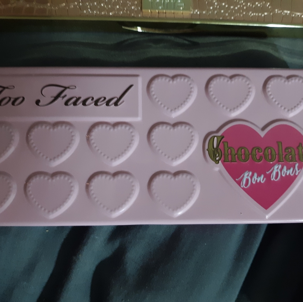 Too faced bundle
